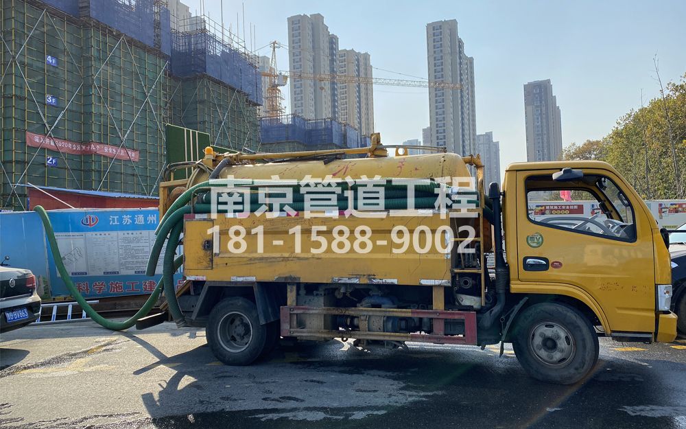265大棚村建筑工地抽粪