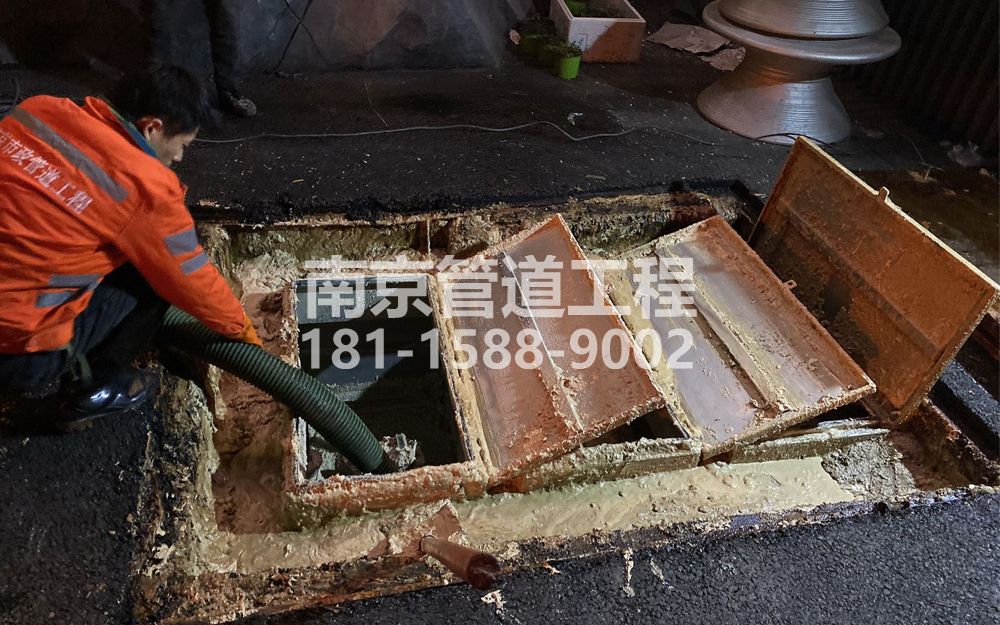 276大棚村饭店隔油池清理